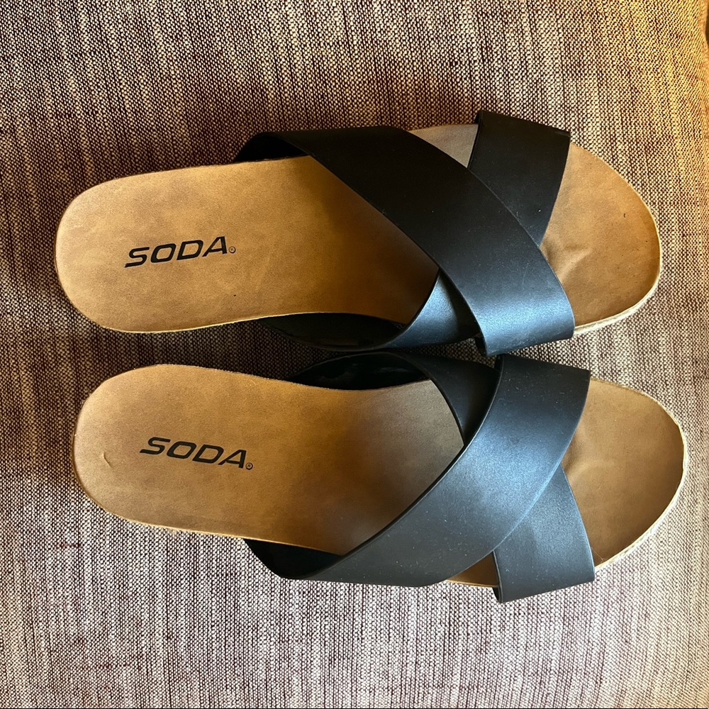 Platform Soda Sandals size 9